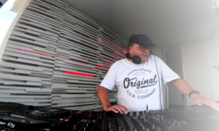 DJ of 69 play on more than 40 radio stations world wide