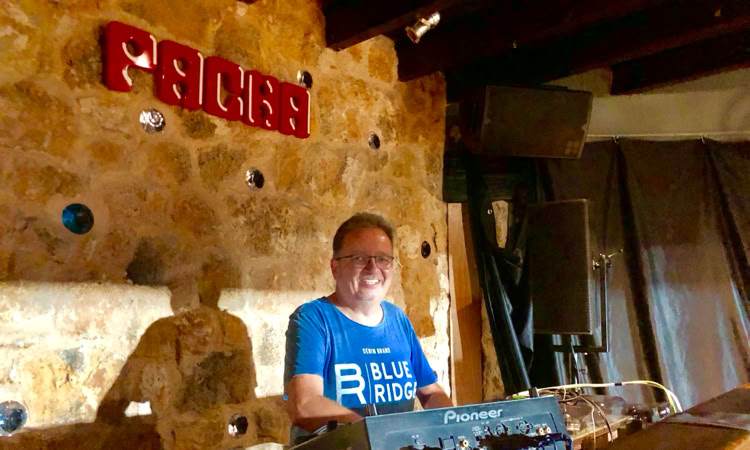 DJ of 69 - DJ since 1984 - more than 40 years experience with only with the finest music.